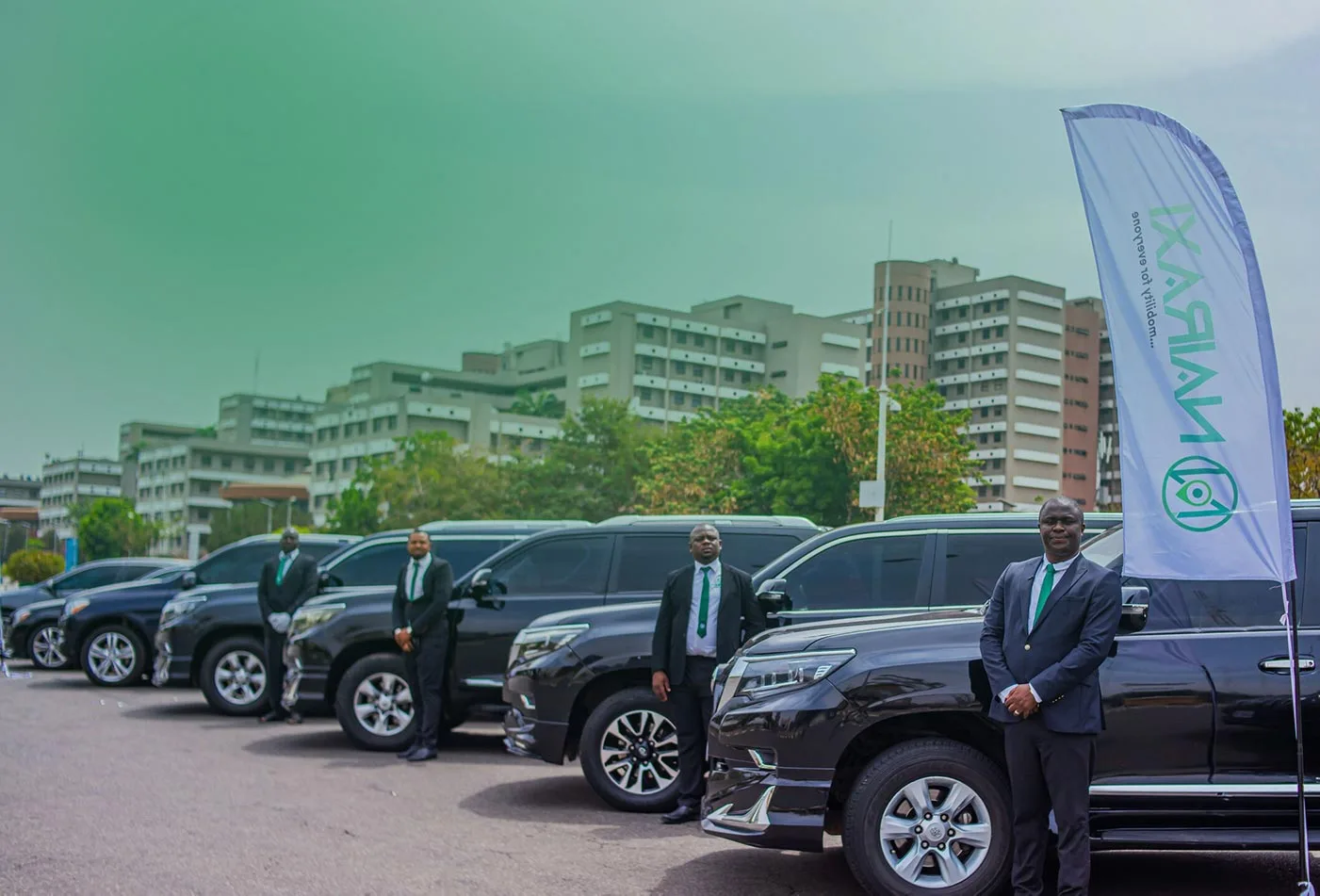luxury car rentals with chauffeur
